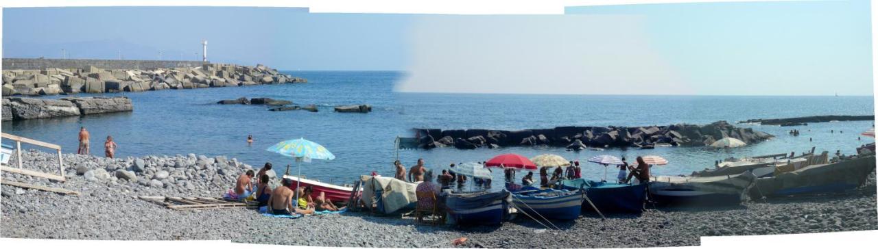 4 Bedrooms House With Sea View And Enclosed Garden At Riposto 1 Km Away From The Beach المظهر الخارجي الصورة